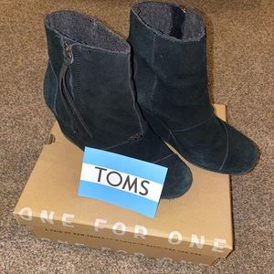 TOMS Desert Wedge High Black Suede Bootie
